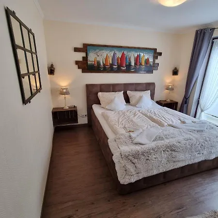 Haus Kaiser 3 Deichlust Апартаменты Бюзум